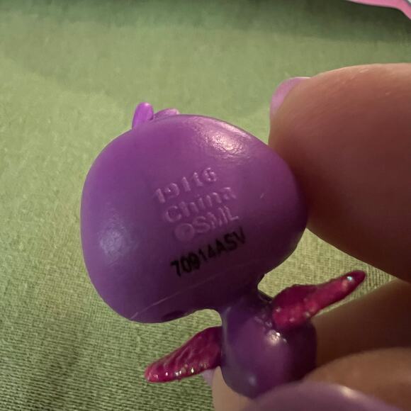 Purple Bird Hatchimal Collectible - Picture 3 of 3